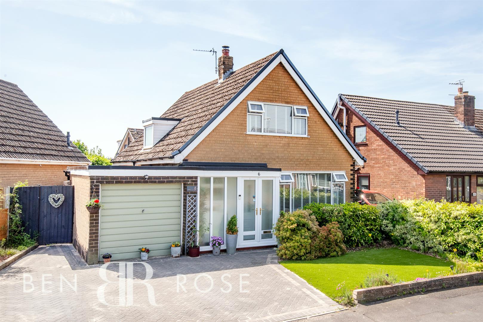 2 bed property in Hawkshead Avenue, Chorley